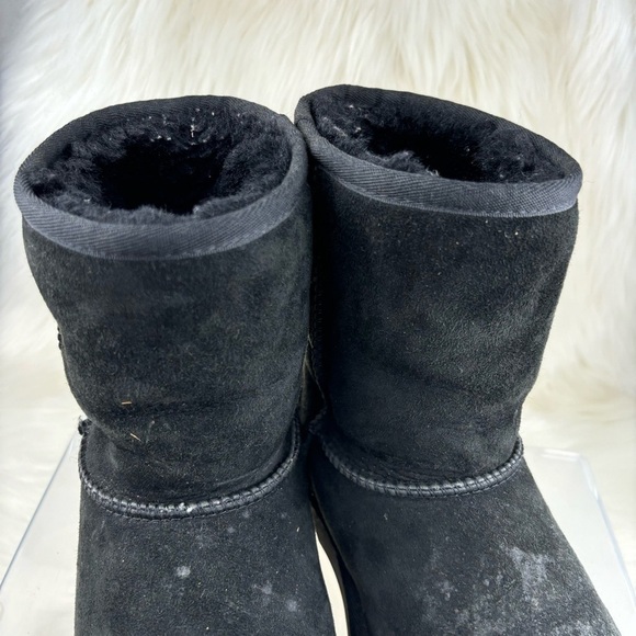 UGG WINTER BOOTS SIZE 4 KIDS - Picture 4 of 9